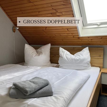 וורמן Haus Krabbe Zimmer Ohne Kueche, Fuer 1-2 Personen, Doppelbett, Zentral Gelegen Zwischen Cuxhaven Und Bremerhaven, Hunde Kostenfrei Willkommen, Kostenfreier Parkplatz מראה חיצוני תמונה