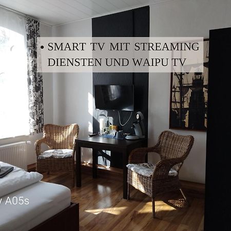 וורמן Haus Krabbe Zimmer Ohne Kueche, Fuer 1-2 Personen, Doppelbett, Zentral Gelegen Zwischen Cuxhaven Und Bremerhaven, Hunde Kostenfrei Willkommen, Kostenfreier Parkplatz מראה חיצוני תמונה